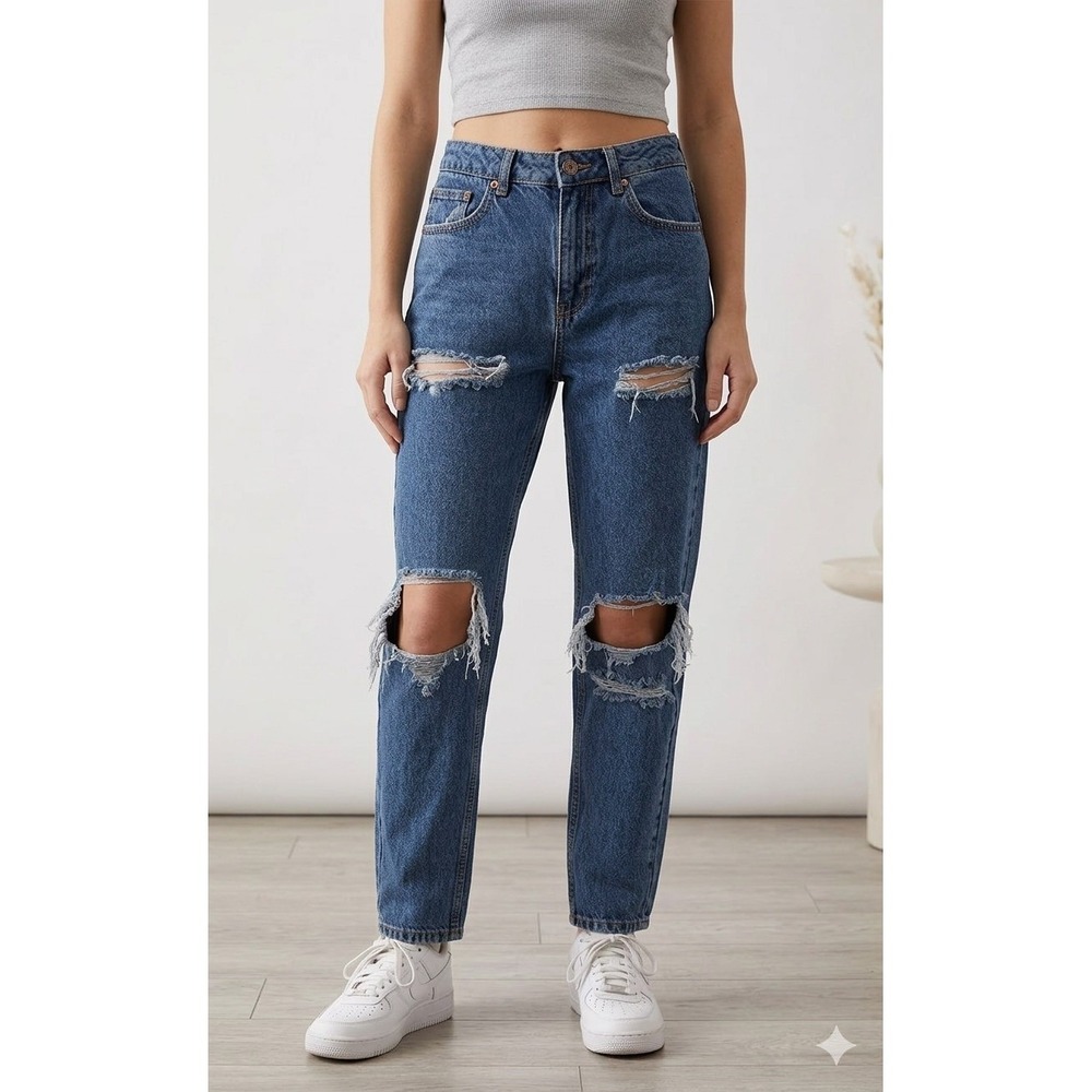 BDG Urban Outfitters Relaxed Fit High Rise Mom Distressed Jeans Women's Size 28 - Picture 2 of 7